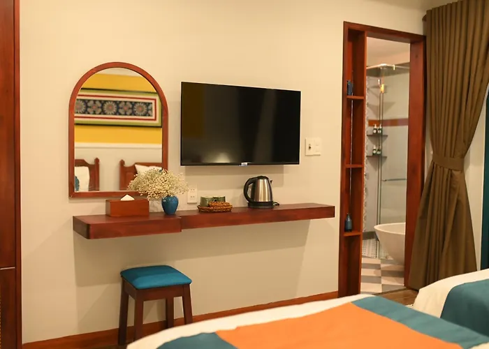 De\'Colore Villa Hoi An